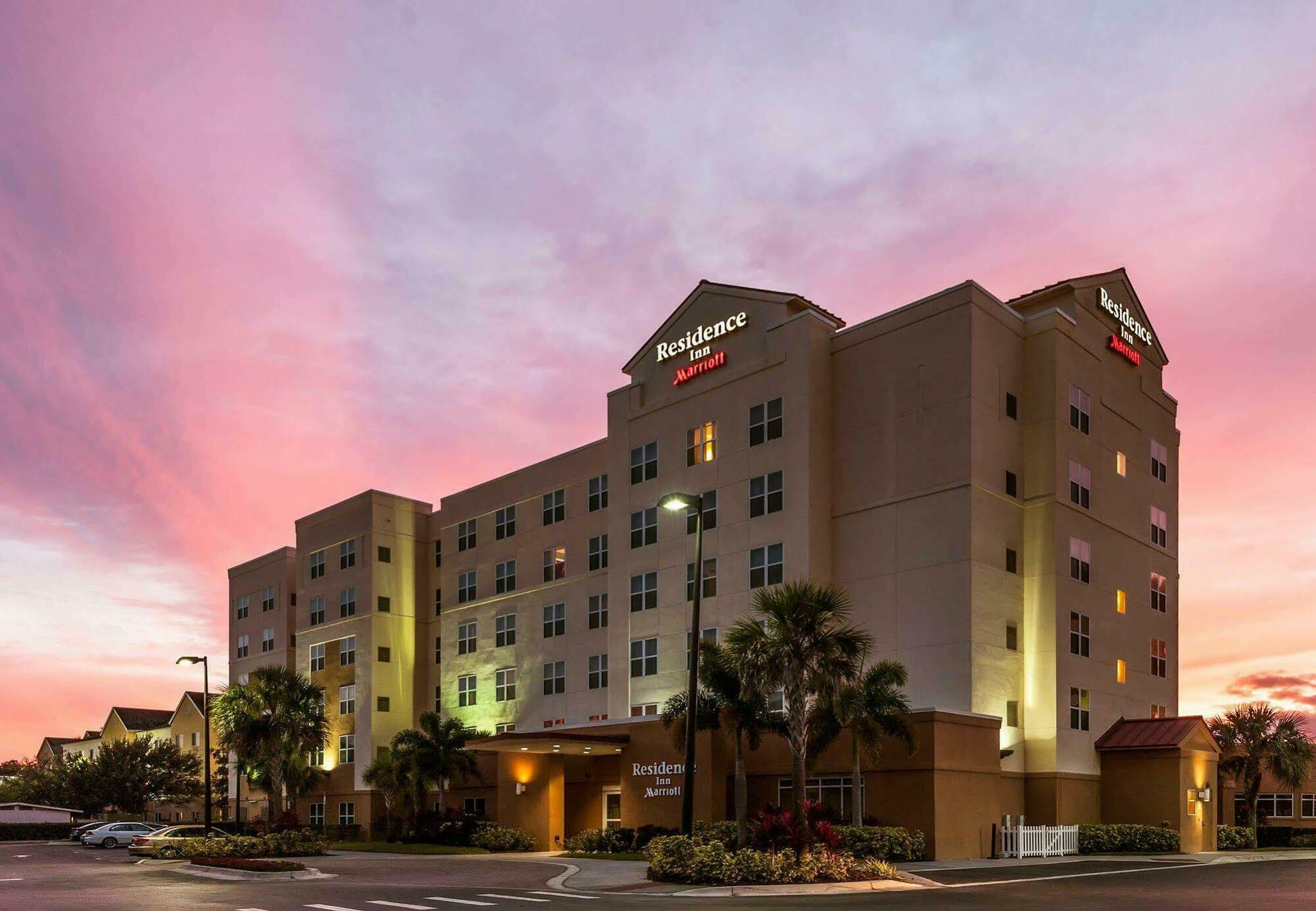 Residence Inn Orlando Airport Exterior photo